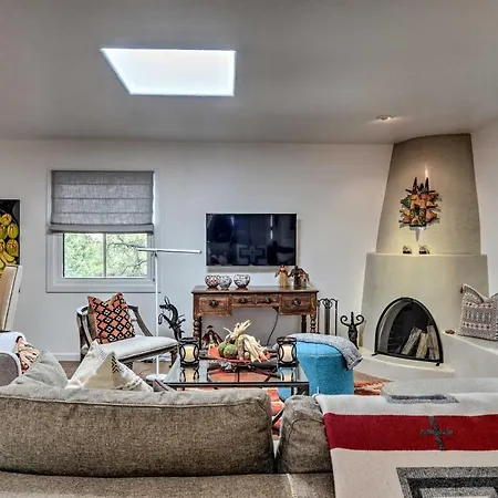 Modern W/ Charm < 2 Mi To Plaza Holiday home Santa Fe